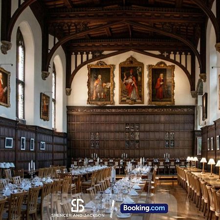 1 Bedroom City Centre Apartment Near The University And Bodleian Library By Spencer And Jackson Short Lets & Serviced Accommodation Oxford Buitenkant foto