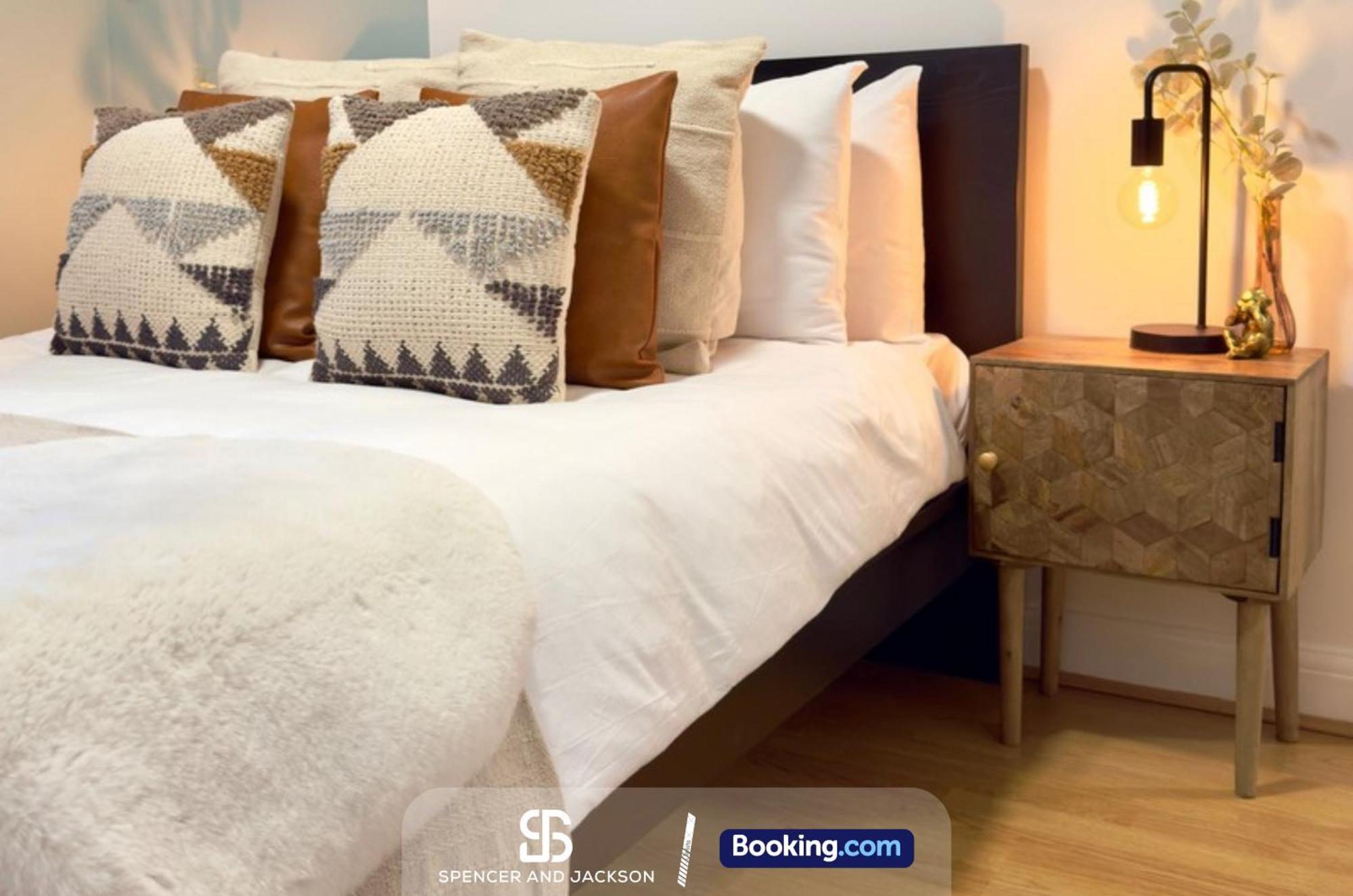 1 Bedroom City Centre Apartment Near The University And Bodleian Library By Spencer And Jackson Short Lets & Serviced Accommodation Oxford Buitenkant foto