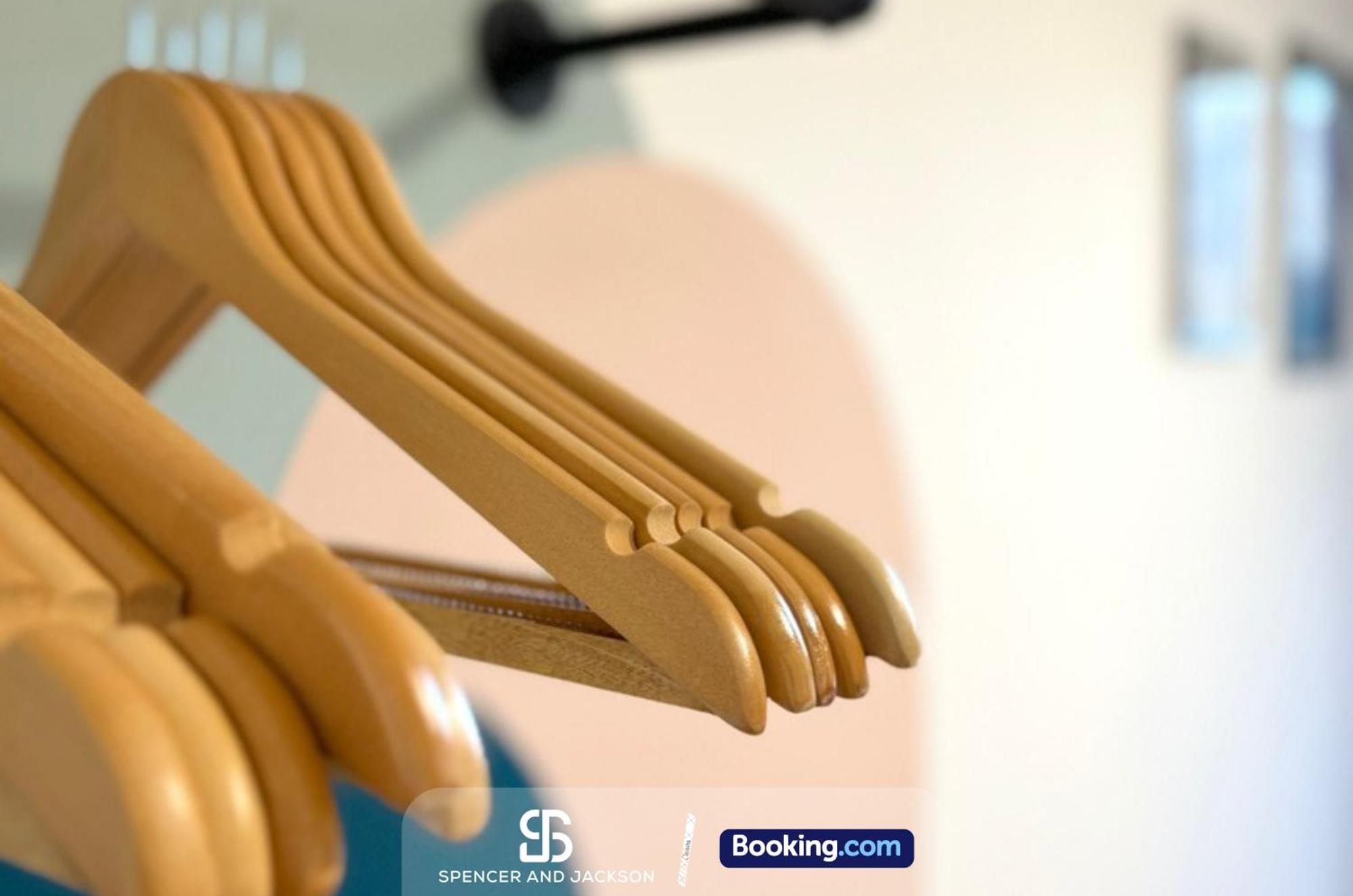 1 Bedroom City Centre Apartment Near The University And Bodleian Library By Spencer And Jackson Short Lets & Serviced Accommodation Oxford Buitenkant foto