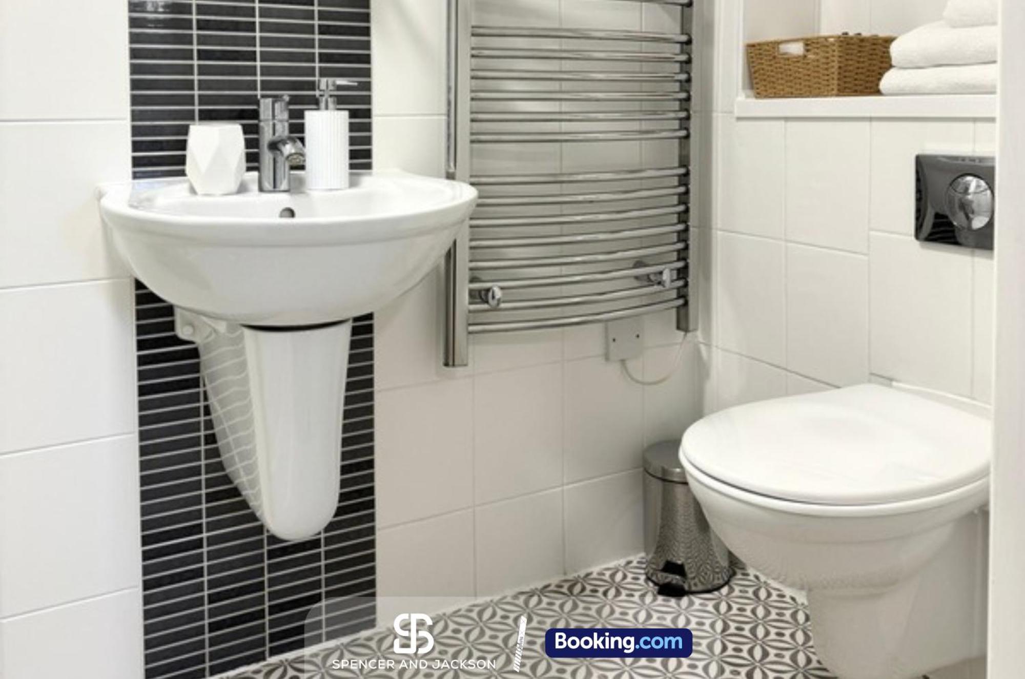 1 Bedroom City Centre Apartment Near The University And Bodleian Library By Spencer And Jackson Short Lets & Serviced Accommodation Oxford Buitenkant foto