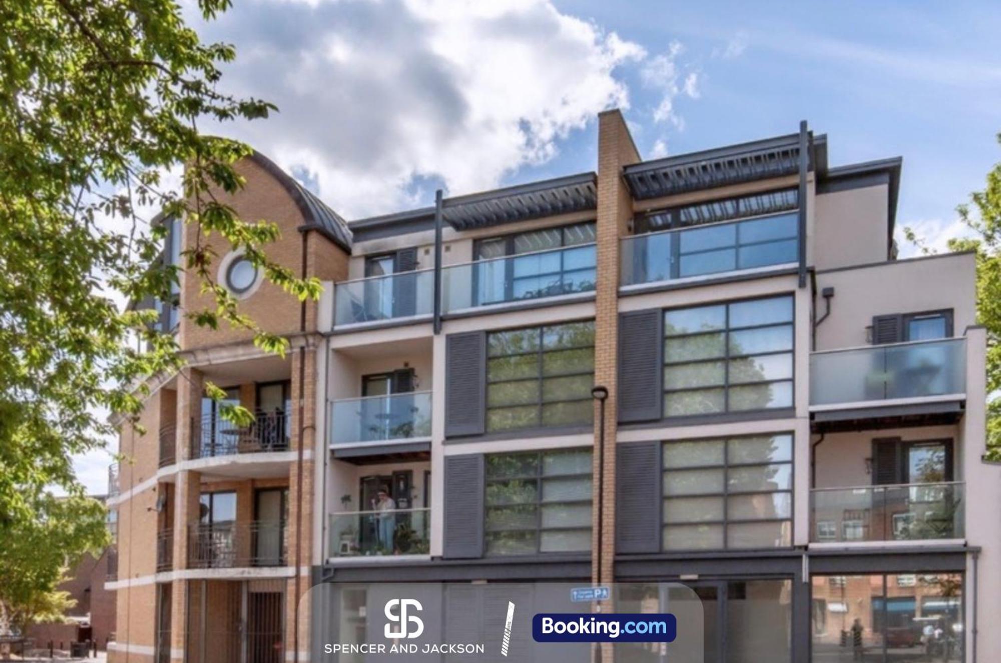 1 Bedroom City Centre Apartment Near The University And Bodleian Library By Spencer And Jackson Short Lets & Serviced Accommodation Oxford Buitenkant foto